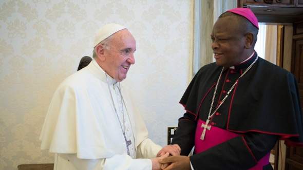 - (neu, Papst, Papst Franziskus)