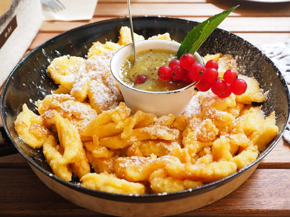 - (Süßigkeiten, Frühstück, Pfannkuchen)