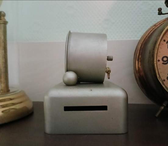 - (sammeln, Interessen, souvenir)