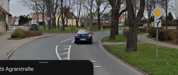 - (Prüfung, Fahrschule, Verkehr)