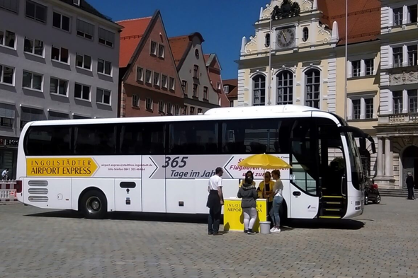 - (Auto, Polizei, Führerschein)