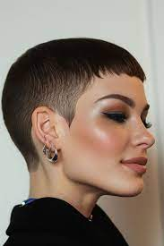 - (Aussehen, Style, Friseur)