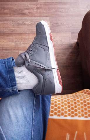 - (Fetisch, Sneaker, Socken)