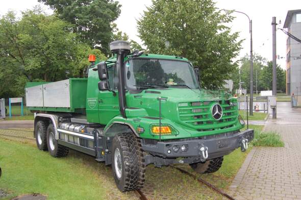 - (Deutschland, Zukunft, Mercedes Benz)