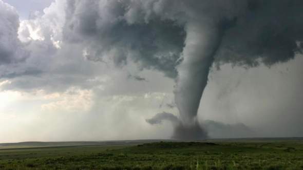 - (Regen, Gewitter, Sturm)