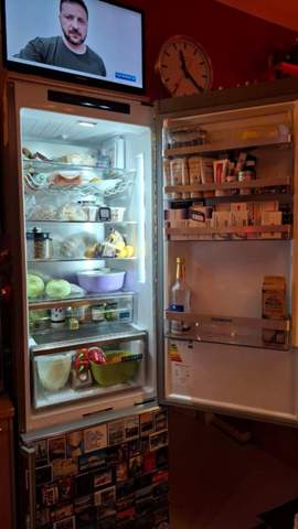 - (Küche, Kühlschrank, Haushaltsgeräte)