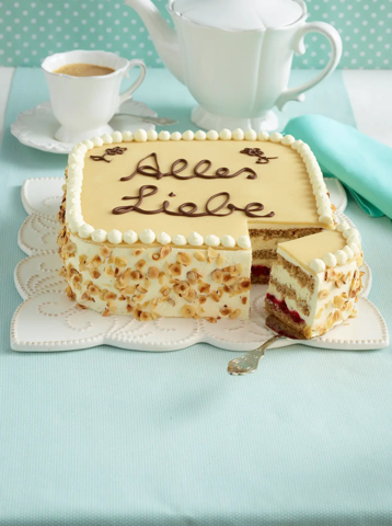 - (Kuchen, Schokolade, Torte)