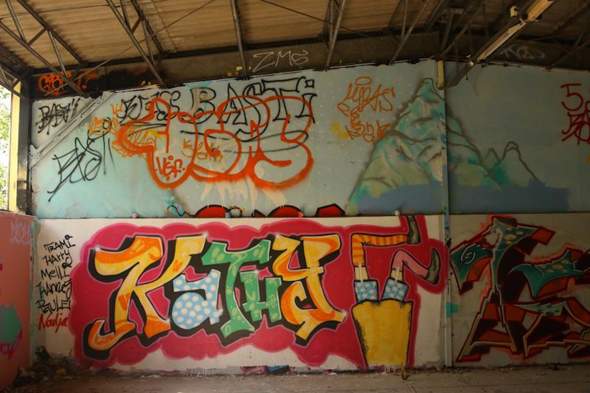 - (Graffiti, Sprayen, Graffiti Sprayer)