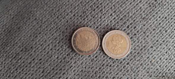 - (Geld, Euro, Münzen)