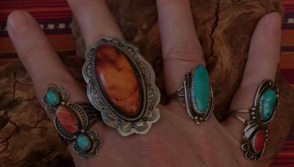 - (Gold, Silber, Ring)