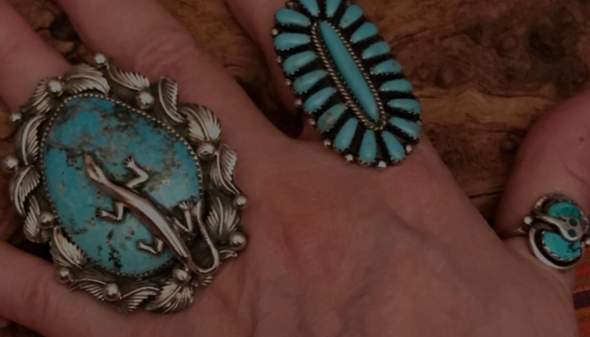 - (Gold, Silber, Ring)