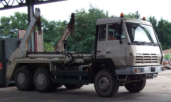- (LKW, Steyr)