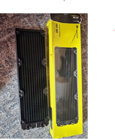 - (Gaming PC, Lüfter, Gehäuse)