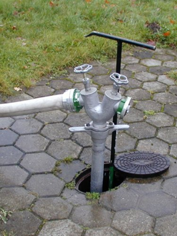 - (Reparatur, Installation, Anschluss)