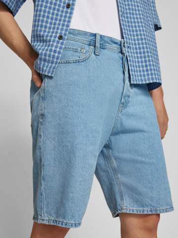- (Sport, Kleidung, Mode)