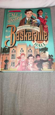 - (Buch, Urlaub, Reise)