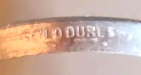 - (Wert, Gold, Silber)