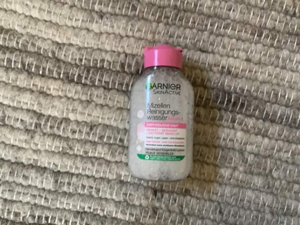 - (Kosmetik, Schminke, schminken)