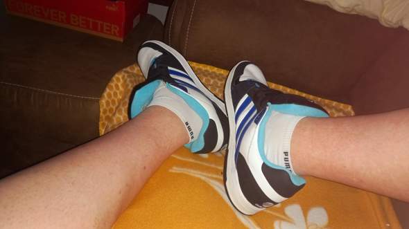 - (Füße, Nike, Sommer)