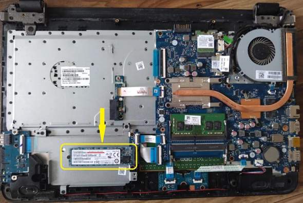 - (Technik, Elektronik, Festplatte)
