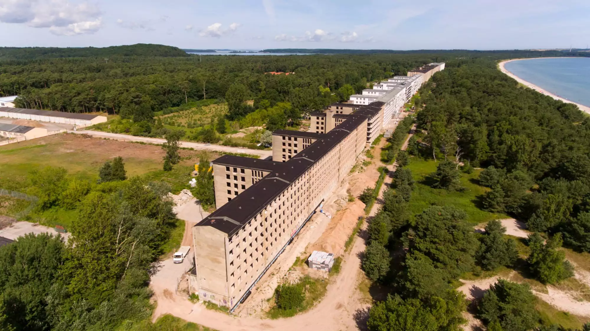- (Urlaub, Erfahrungen, Ferien)