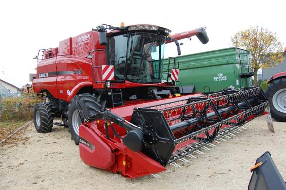 - (Fendt, Mähdrescher, Landmaschine)