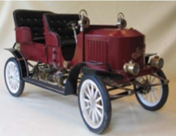 - (Auto, Automarke, Antrieb)