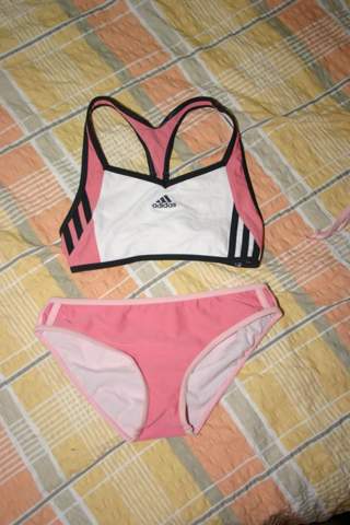 - (Sport, Kleidung, Sommer)