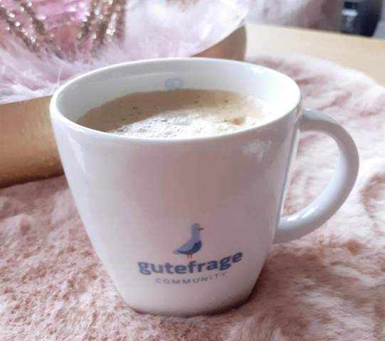 - (Wasser, Getränke, Kaffee)