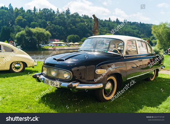 - (Motor, Benzin, PKW)