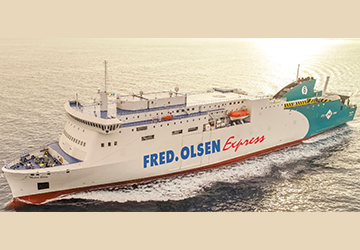 - (Menschen, Meer, Boot)