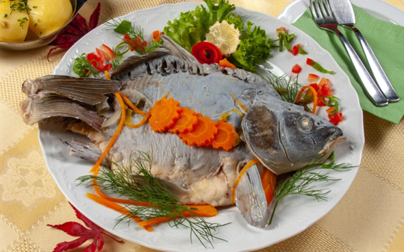 - (Ernährung, Wasser, Fische)