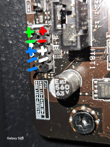 - (Grafikkarte, Motherboard)