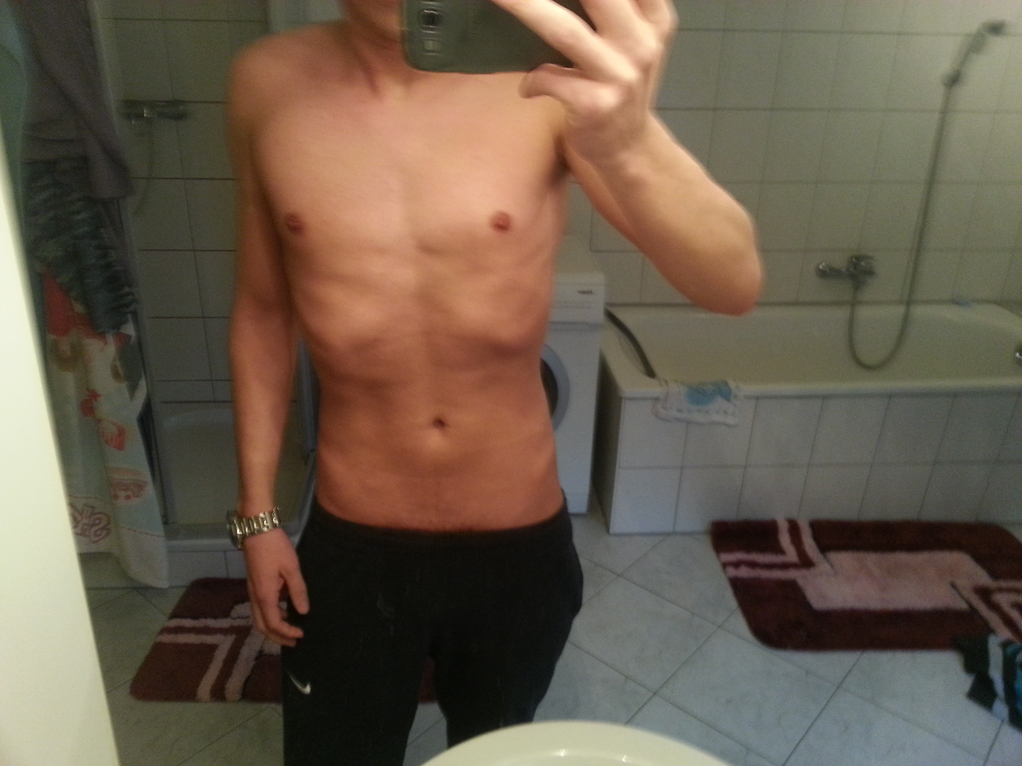 Sollte man als Mann bei 1,80 M Größe eher 60 Kg wiegen Sollte man als Mann bei 1,80 M Größe eher 60 Kg wiegen