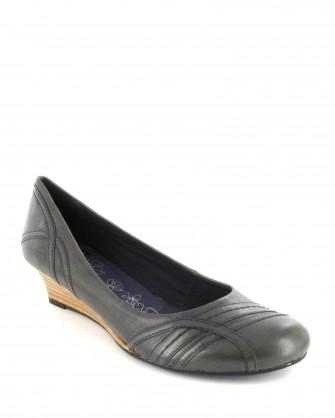 Fallen reebok schuhe groß oder klein aus Clearance