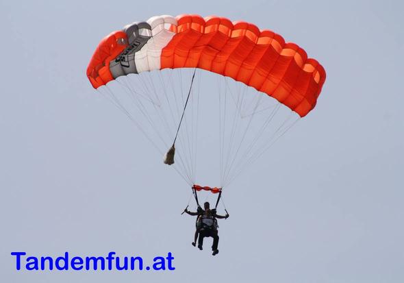 Mit Wieviel Jahren Darf Man Fallschirmspringen