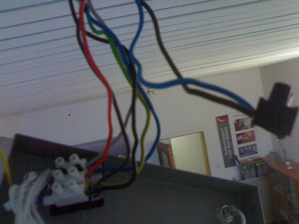 Wie Schliesse Ich An Se Kabel Eine Lampe An Strom Elektro Anschließen Wie Schliesse Ich An Se Kabel Eine Lampe An Strom Elektro Anschließen