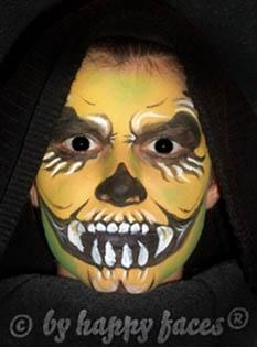 und schwarze Sachen dazu - (Halloween, Verkleidung)
