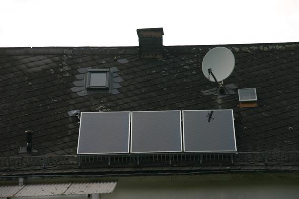 3 Solarkollektoren = ca. 7m²  - (Elektrik, Elektro, Photovoltaik)
