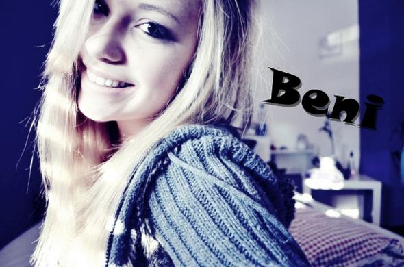 don't look my face o.O - (Haarfarbe, blond)