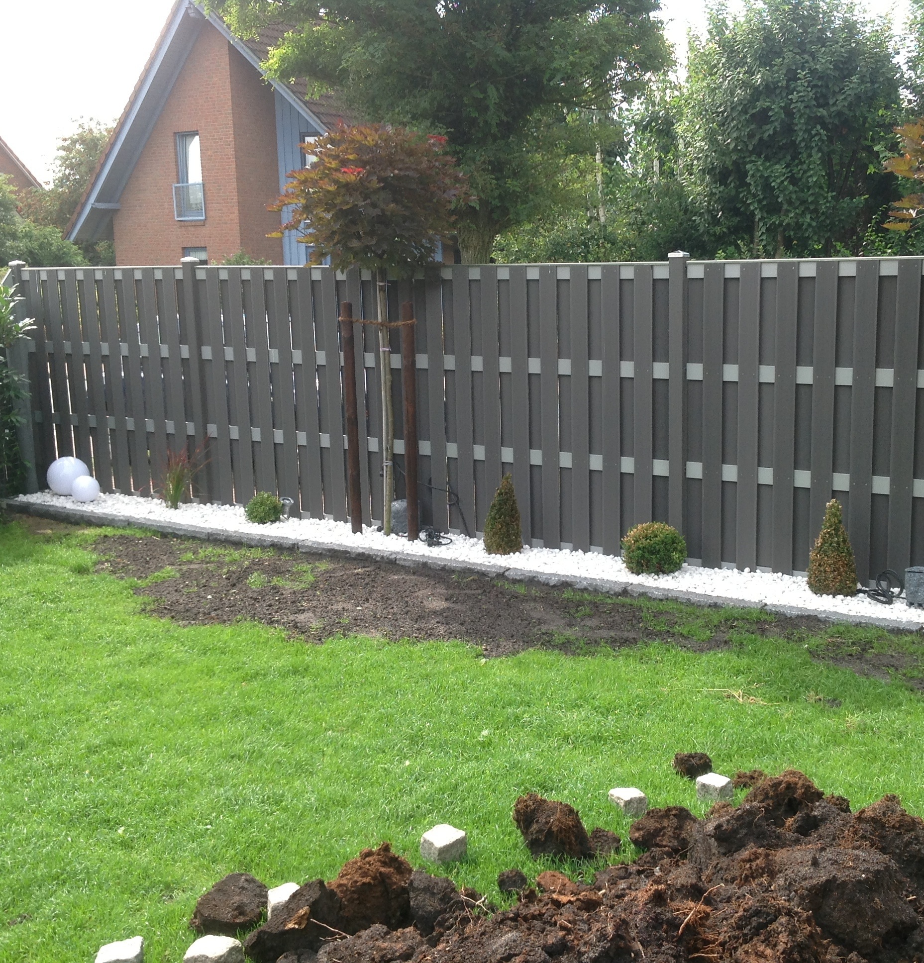 Eine Terrasse mit Kies anlegen (untergrund, gartengestaltung)