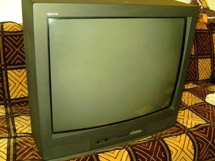 - (TV, Fernseher)