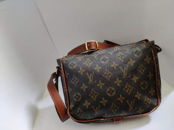Louis Vuitton Umhängetasche Fake für 25€? (Mode, Tasche)
