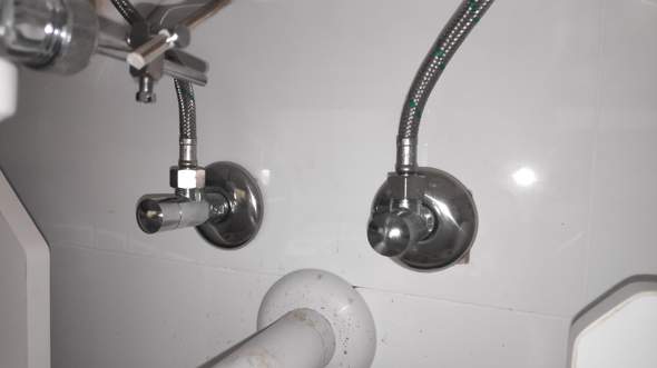 wasser abstellen um armatur zu wechseln badezimmer sanitar wasserhahn