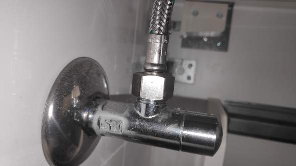 wasser abstellen um armatur zu wechseln badezimmer sanitar wasserhahn