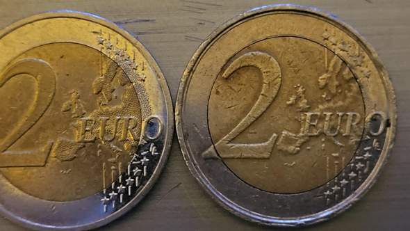 2 euro fehlprägung flache karte (es ist nicht die alte)?