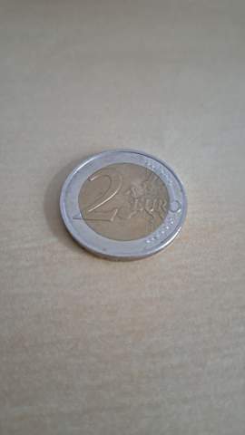 2 Euro Münze mit Strichmännchen?