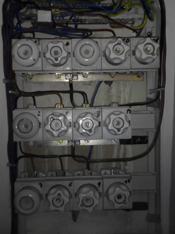 Stromverteiler-Bild1 - (Elektrik, Elektrotechnik, Stromverbrauch)