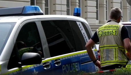 21-Jähriger schießt an Schule in Bremerhaven mit Armbrust (amoklauf - einige in Lebensgefährlichem Zustand) - eskaliert die heutige Jugend❌?