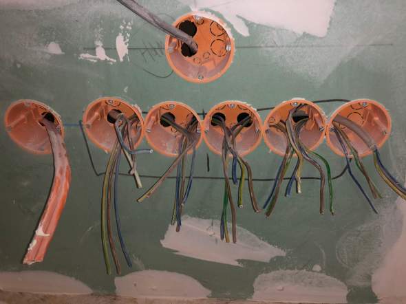 3 Abgehendes Kabel Fur Schalter Wie Verdrahten Computer Technik Technologie